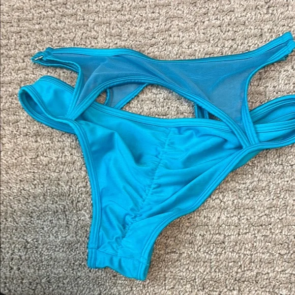 CXIX aqua blue pole shorts with Strappy Cutout Details - Picture 3 of 4